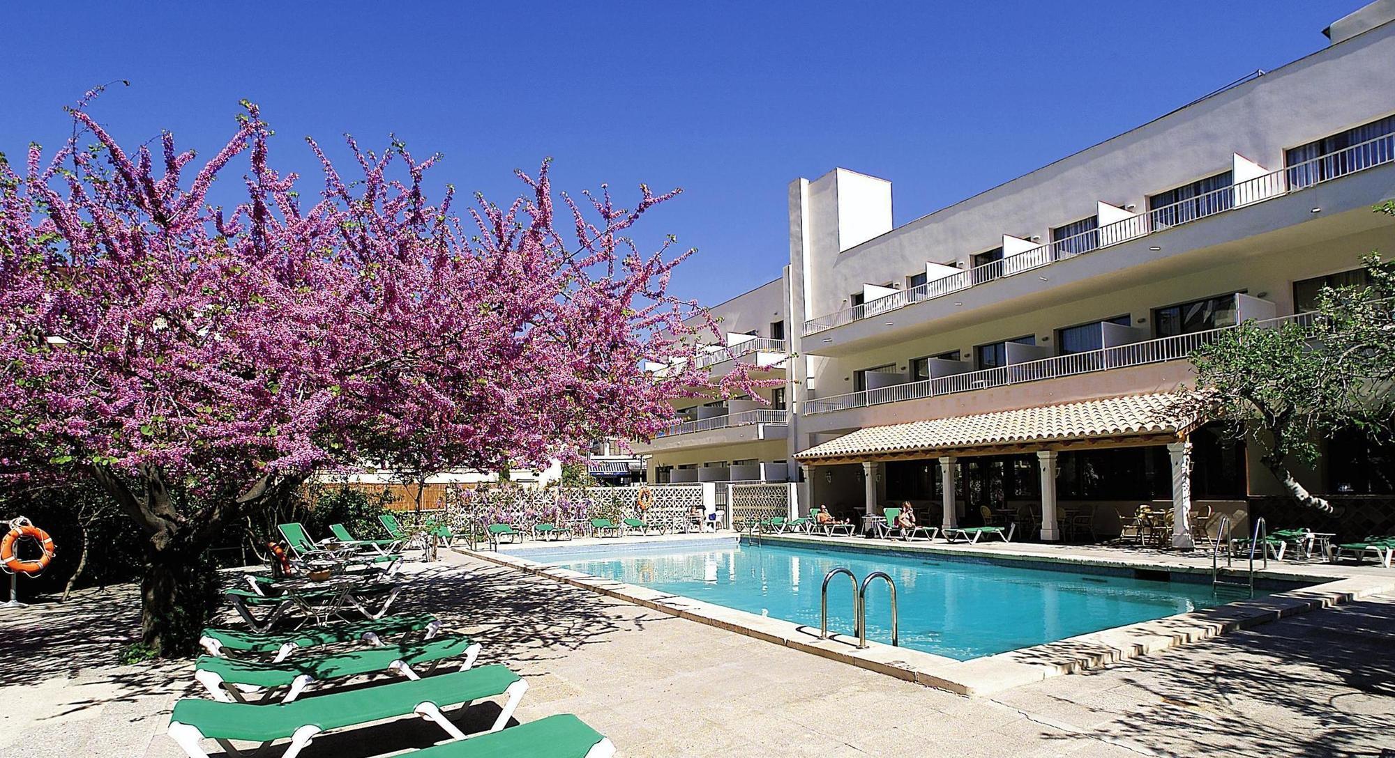 Hotel Gaya Peguera Exteriör bild